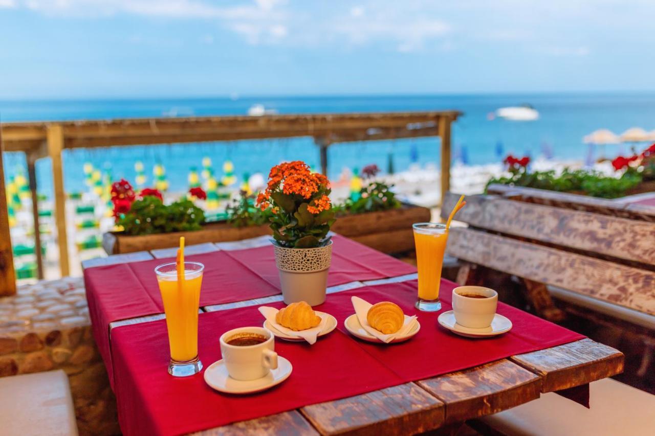Hotel Savojo Petrovac Ngoại thất bức ảnh