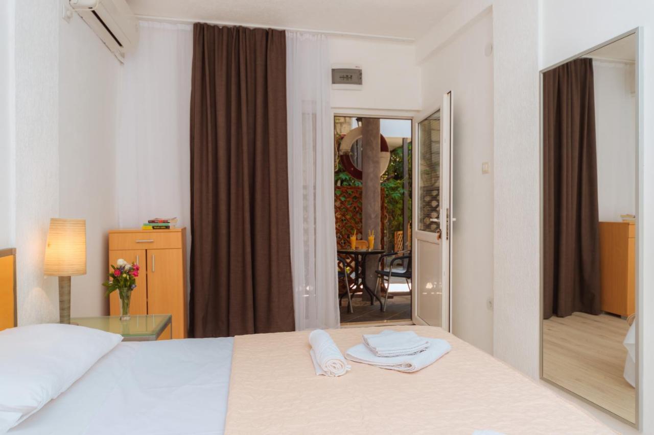 Hotel Savojo Petrovac Ngoại thất bức ảnh