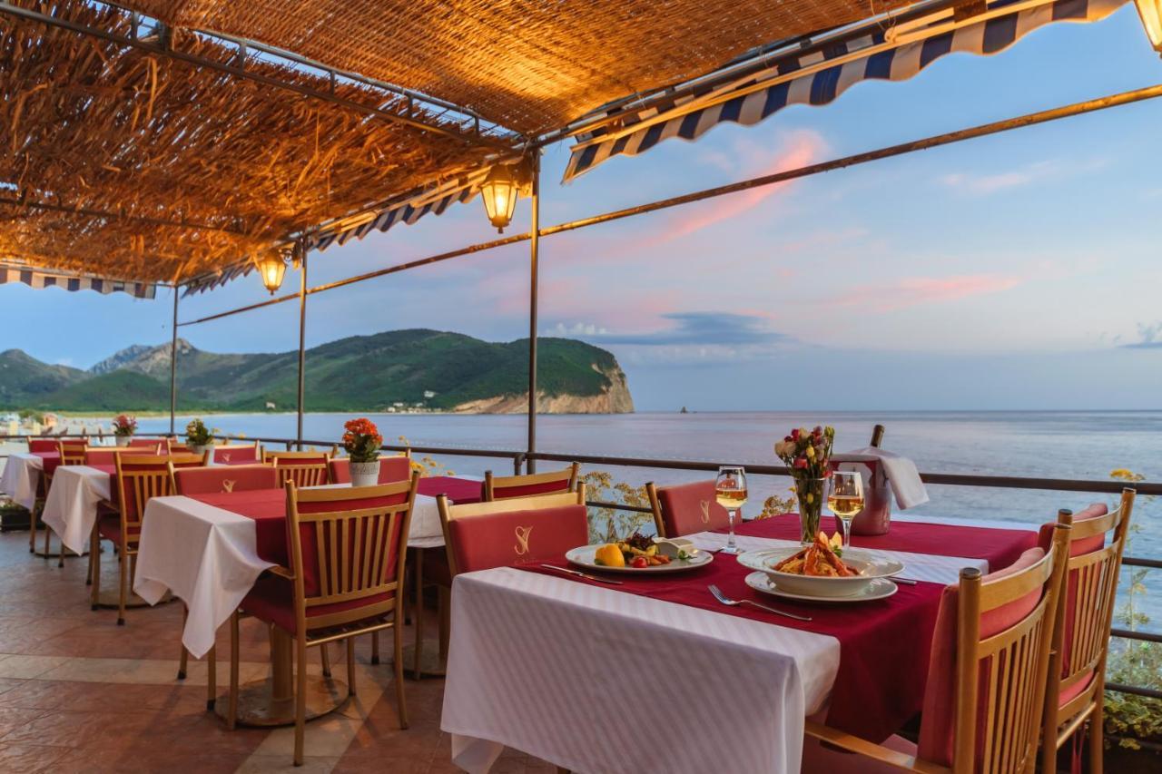 Hotel Savojo Petrovac Ngoại thất bức ảnh