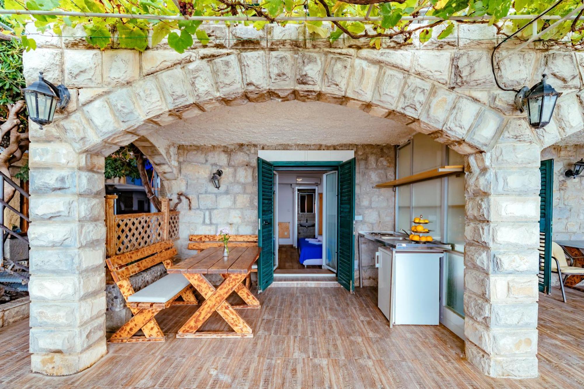 Hotel Savojo Petrovac Ngoại thất bức ảnh