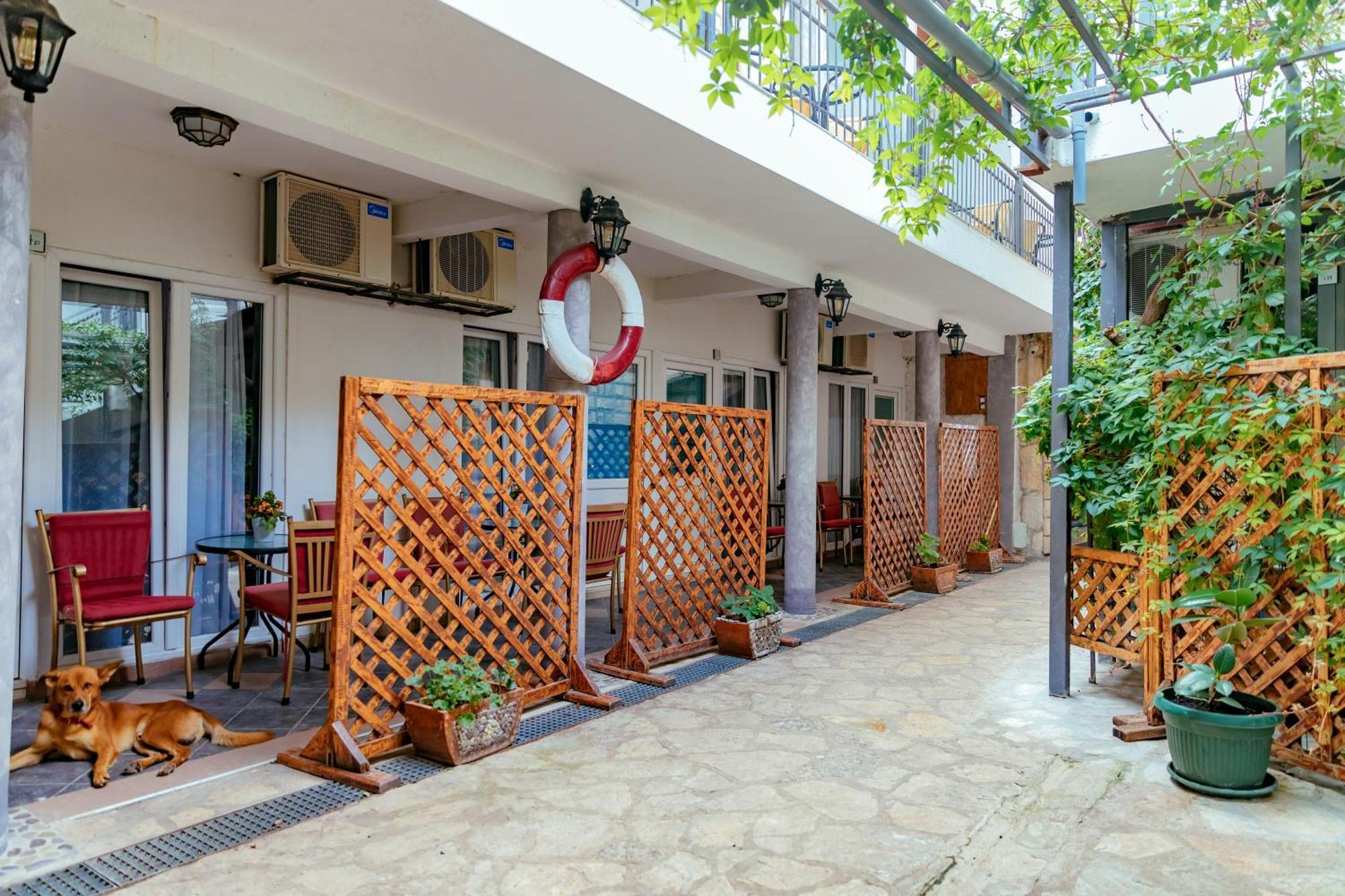 Hotel Savojo Petrovac Ngoại thất bức ảnh