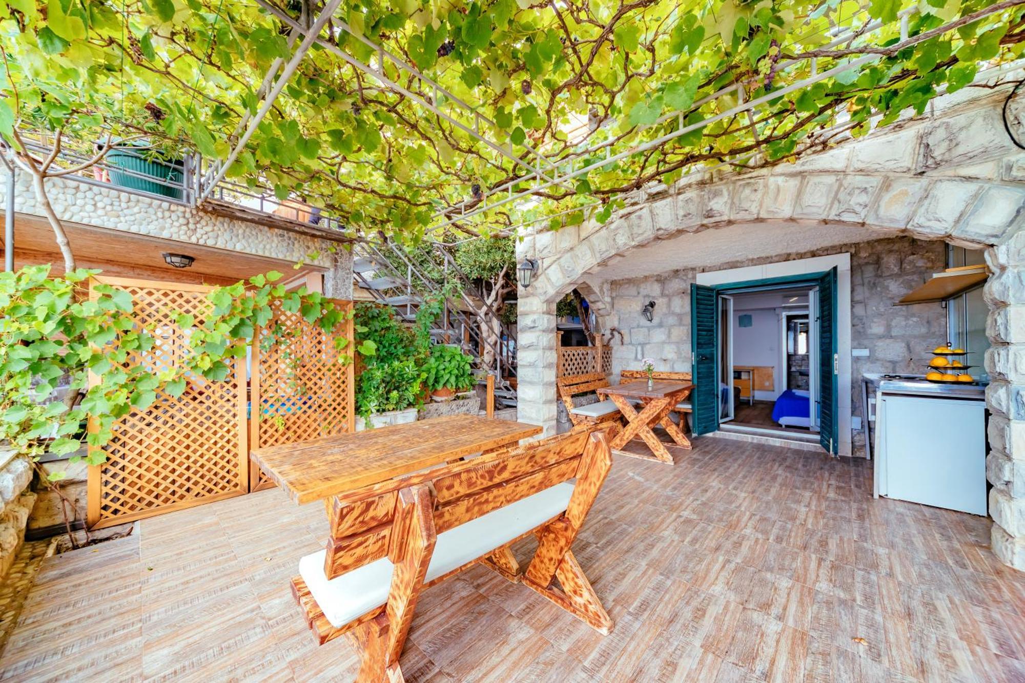Hotel Savojo Petrovac Ngoại thất bức ảnh