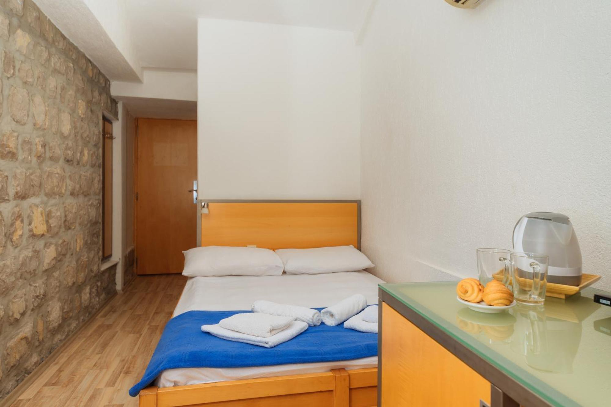 Hotel Savojo Petrovac Ngoại thất bức ảnh