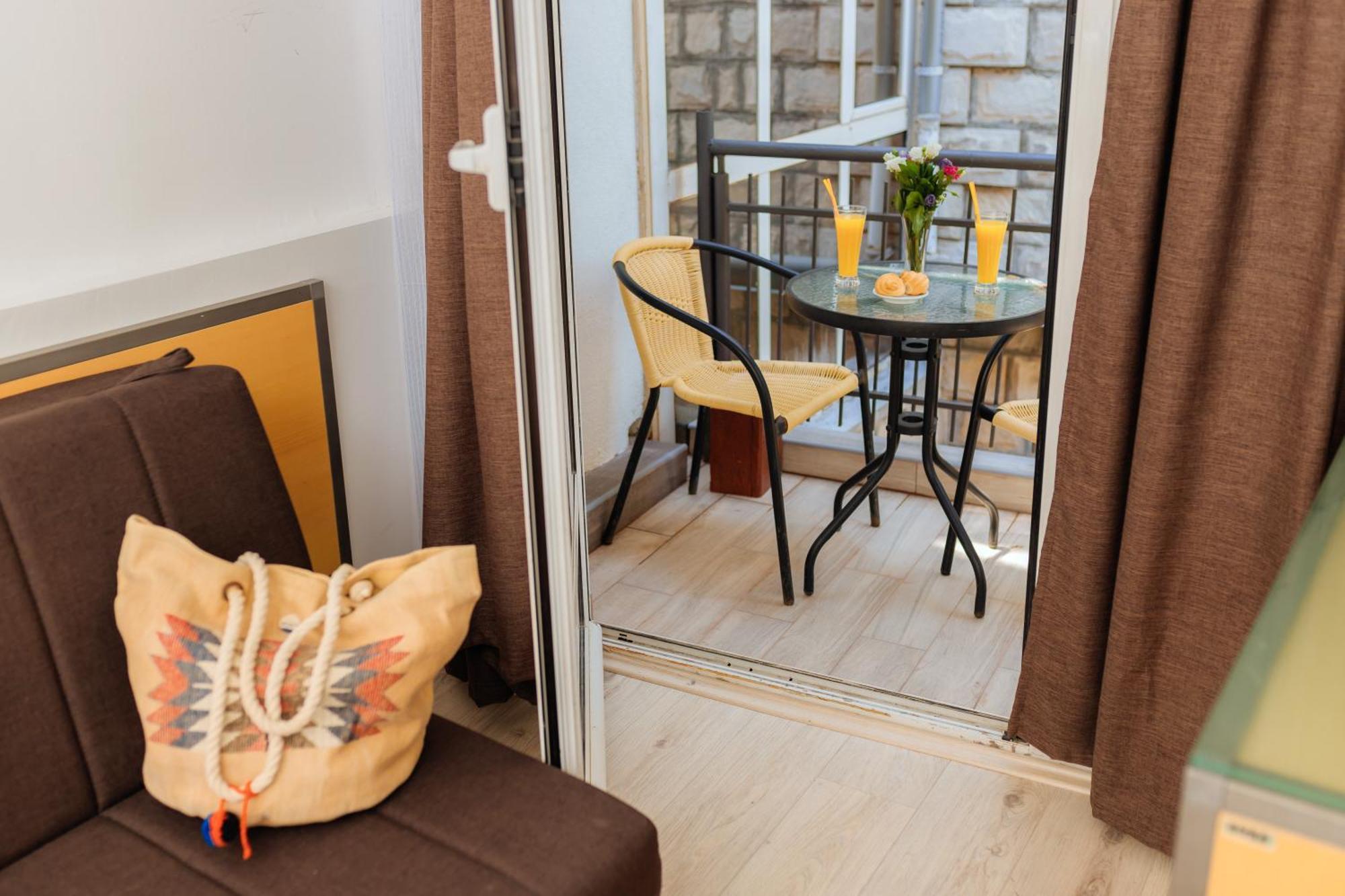 Hotel Savojo Petrovac Phòng bức ảnh