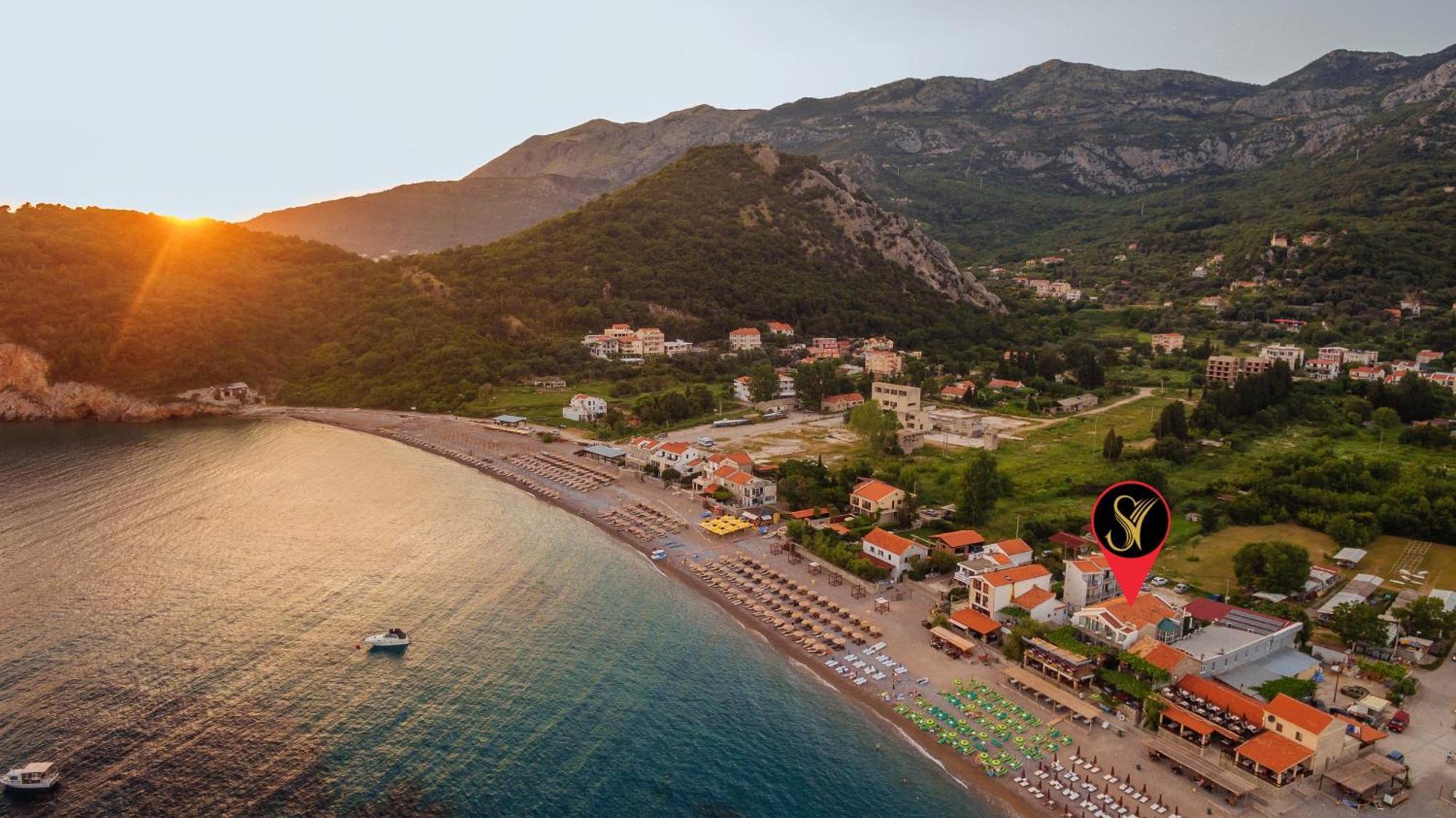 Hotel Savojo Petrovac Ngoại thất bức ảnh