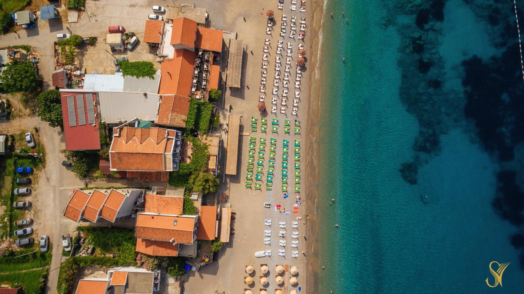 Hotel Savojo Petrovac Ngoại thất bức ảnh